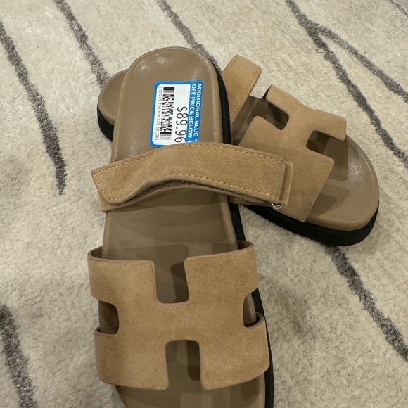 New - Steve Madden MAYVEN slides - Picture 3 of 5